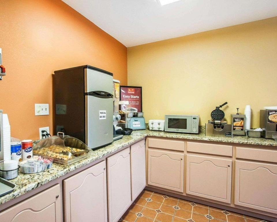 Econo Lodge Inn & Suites I-20, Exit 73 Tuscaloosa Zewnętrze zdjęcie