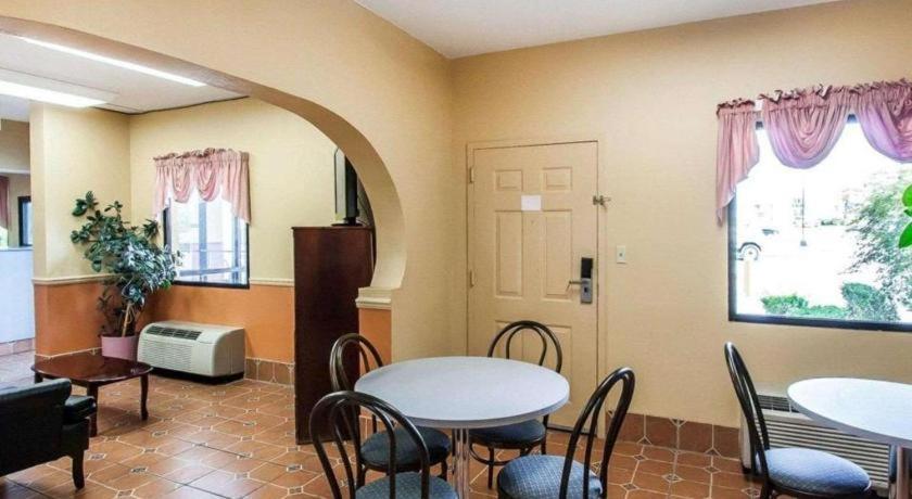 Econo Lodge Inn & Suites I-20, Exit 73 Tuscaloosa Zewnętrze zdjęcie